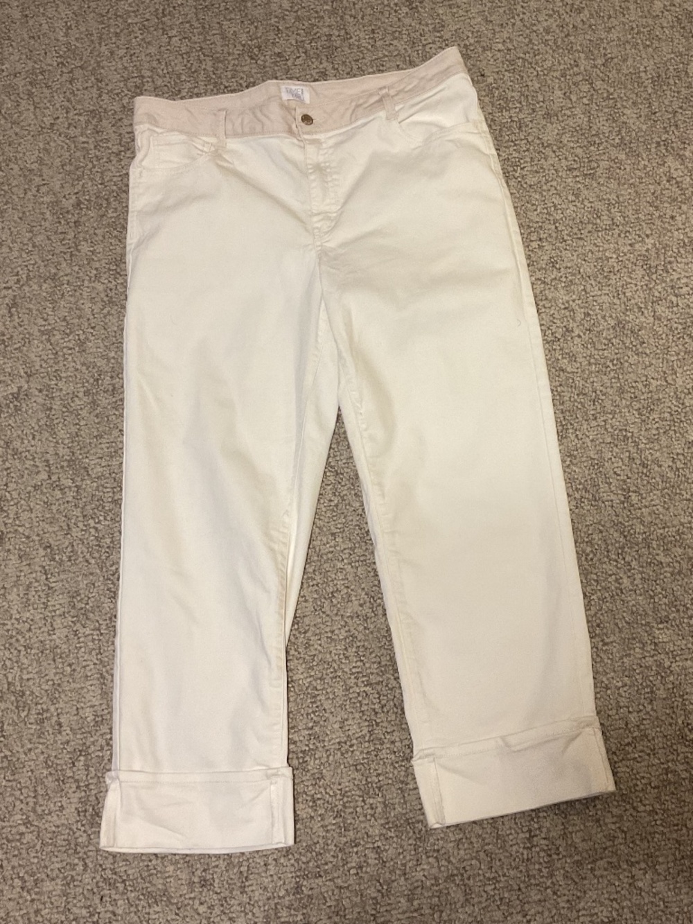 Off white cuffed denim jeans